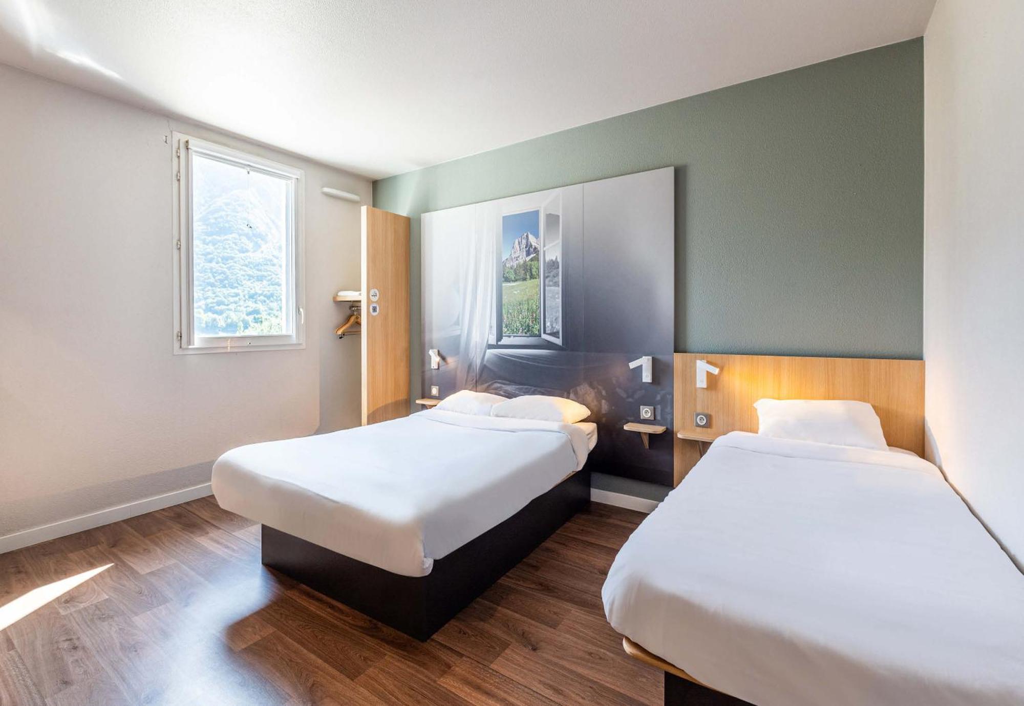 B&B Hotel Saint Jean De Maurienne Sainte-Marie-de-Cuines Eksteriør billede