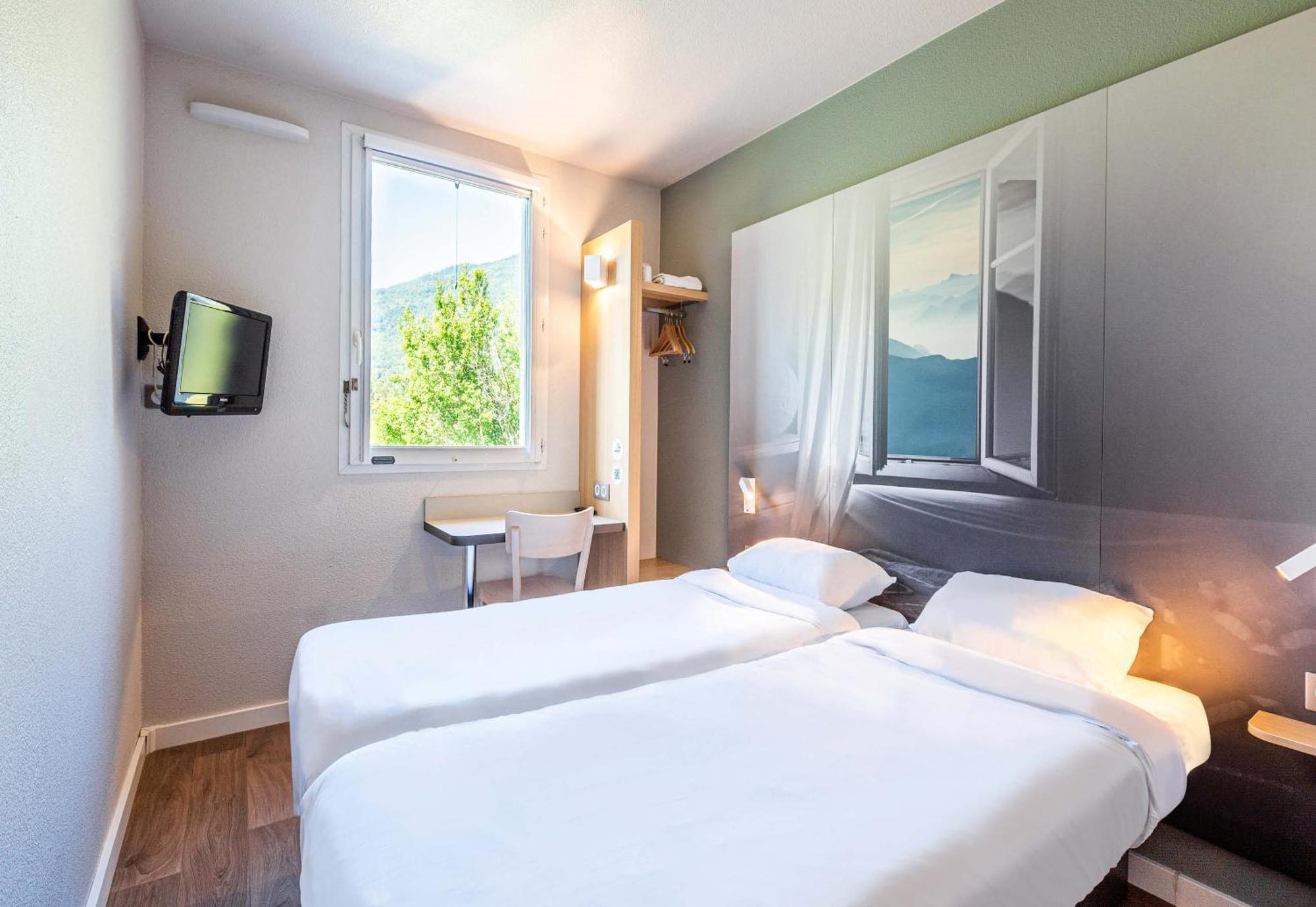 B&B Hotel Saint Jean De Maurienne Sainte-Marie-de-Cuines Eksteriør billede
